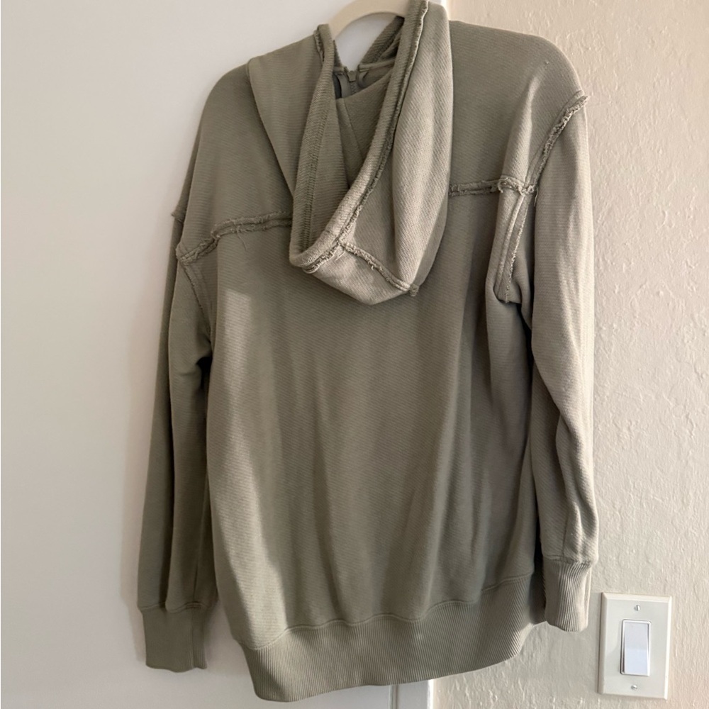 American Eagle Outfitters Olive Zip-Up Sweater - Picture 3 of 6